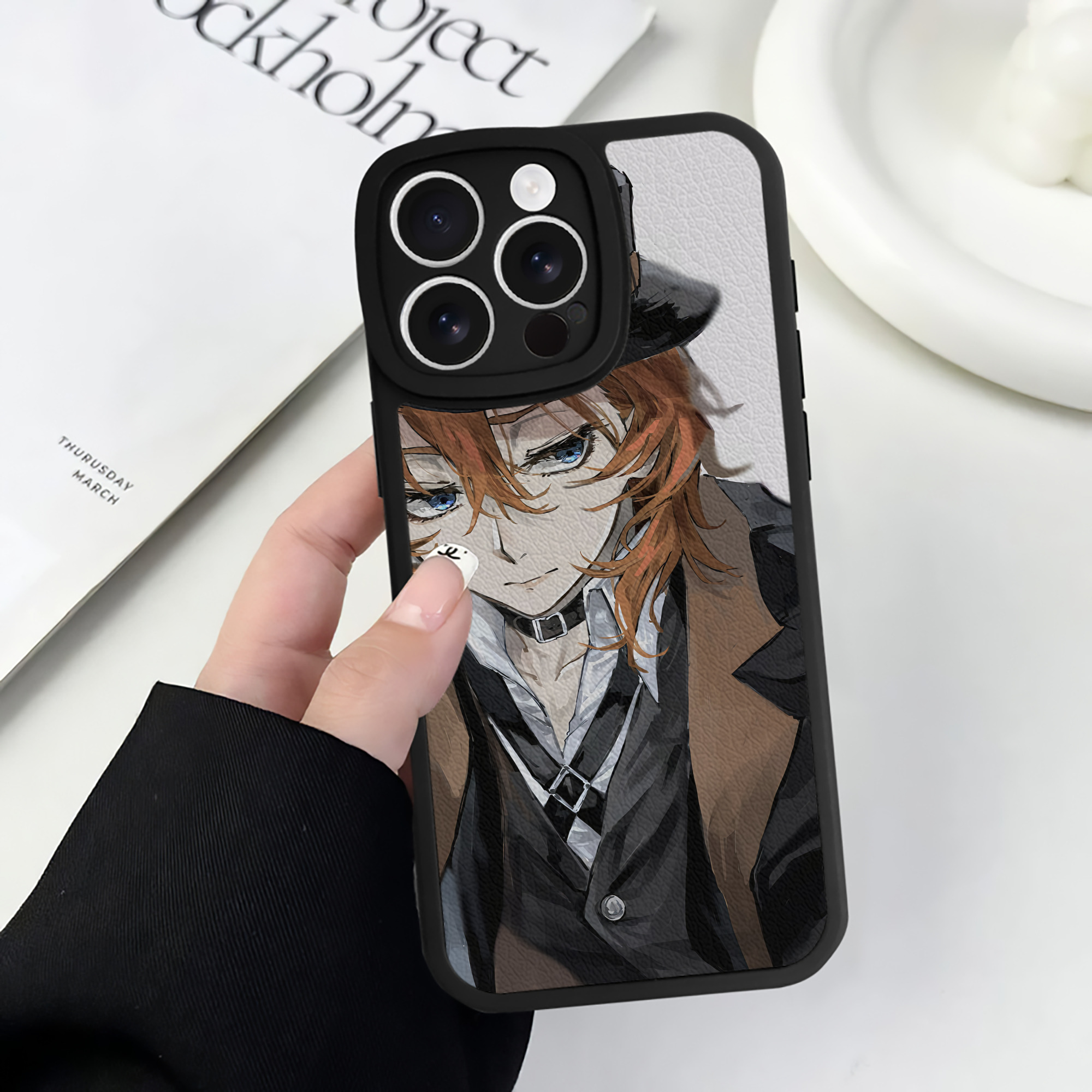 （画像用） 文豪ストレイドッグス Bungo Stray Dogs 【iPhone 16シリーズ対応】シリコンスマホケース（レザー調） 材質：シリコン
